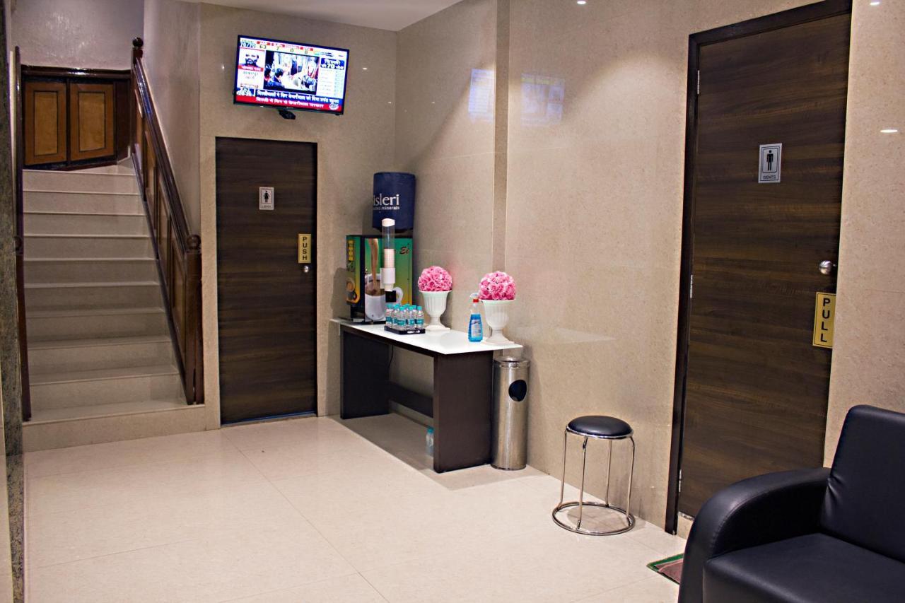 Vishal Hall Hotel Mumbai Ngoại thất bức ảnh