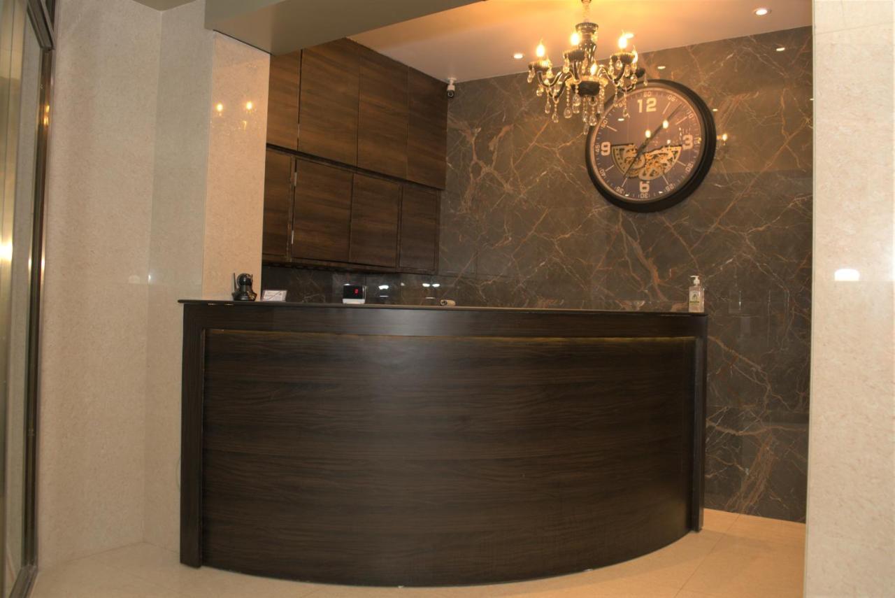 Vishal Hall Hotel Mumbai Ngoại thất bức ảnh