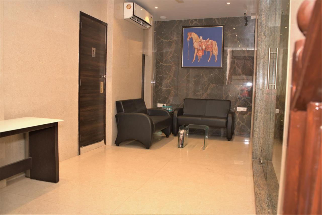 Vishal Hall Hotel Mumbai Ngoại thất bức ảnh