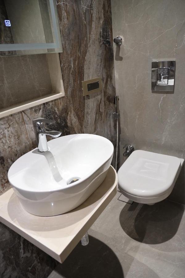 Vishal Hall Hotel Mumbai Ngoại thất bức ảnh