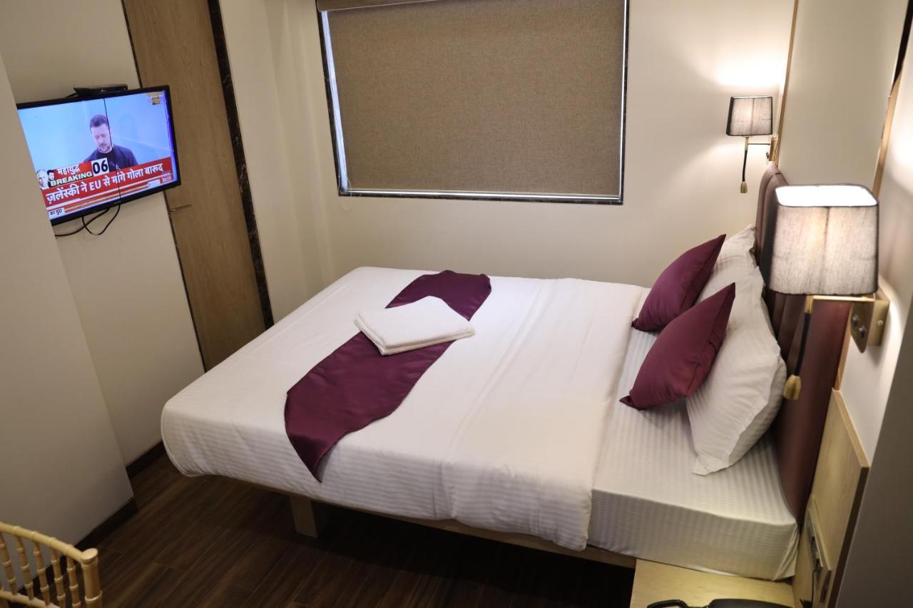 Vishal Hall Hotel Mumbai Ngoại thất bức ảnh