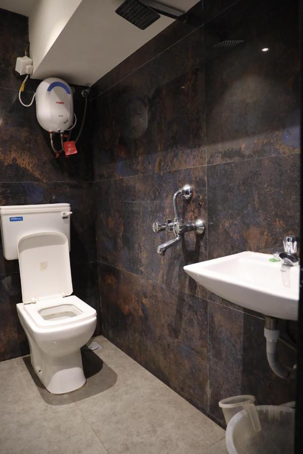 Vishal Hall Hotel Mumbai Ngoại thất bức ảnh