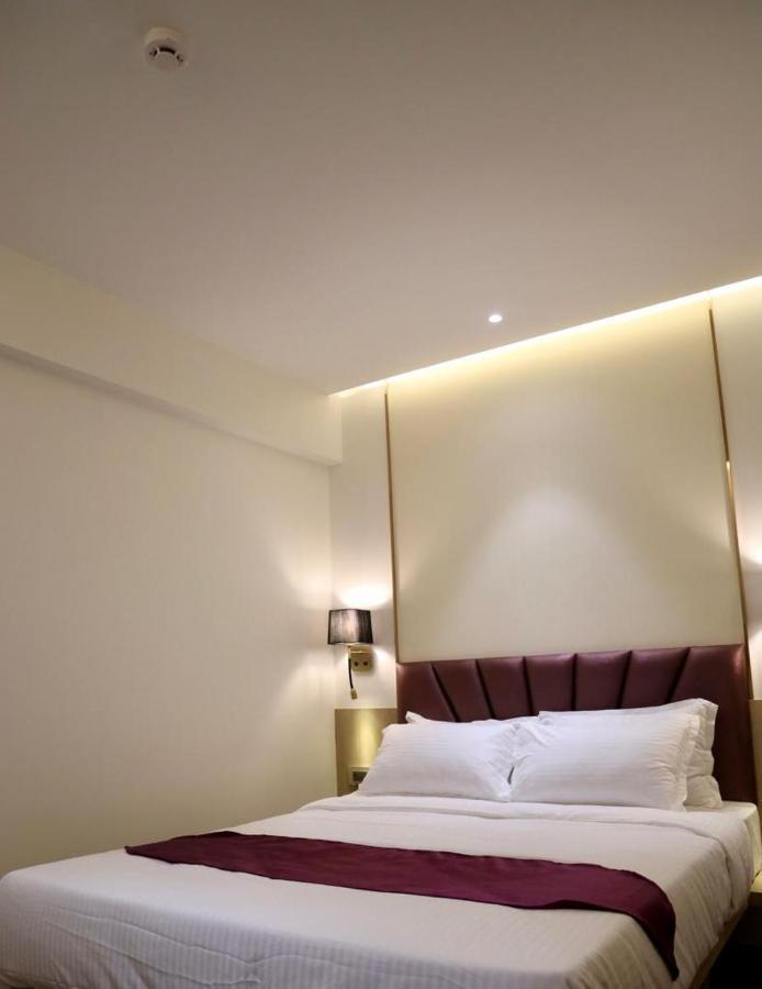Vishal Hall Hotel Mumbai Ngoại thất bức ảnh
